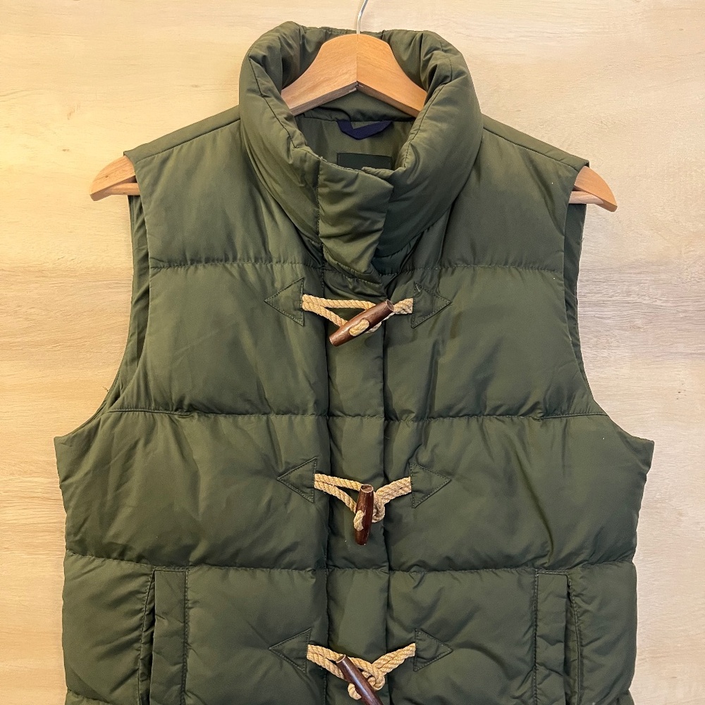 J.Crew Puffer Toggle Vest size M